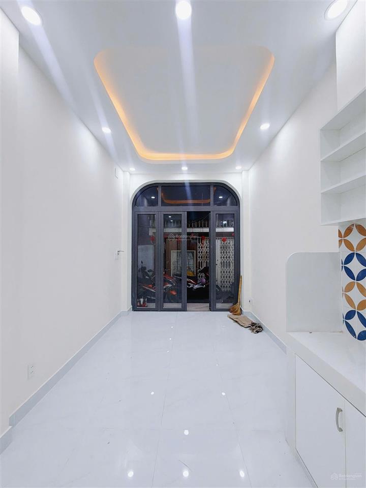 Mua bán nhà quận 4, dân cư hiện hữu, 33m2 đất, 2 tầng, nhà mới, đường tôn đản thông vĩnh hội !