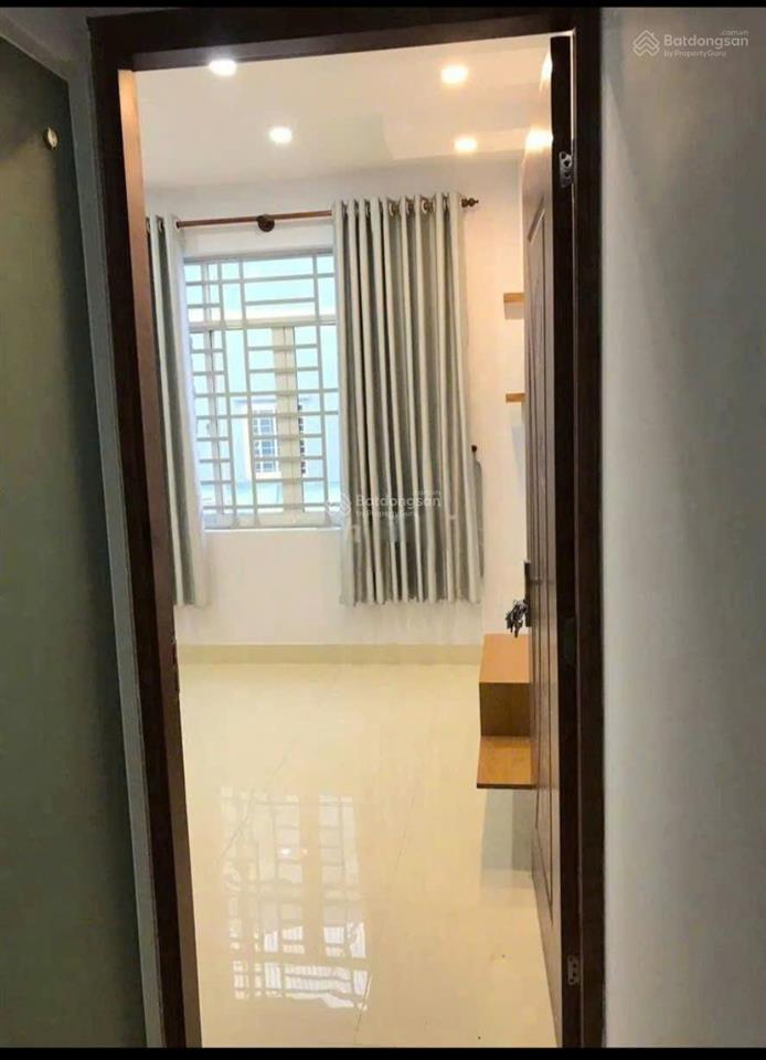 Mua bán nhà quận 4, 4 tầng hoàn công, 40m2 đất, hẻm 1/, cách mặt tiền đường 70m, p. xóm chiếu.