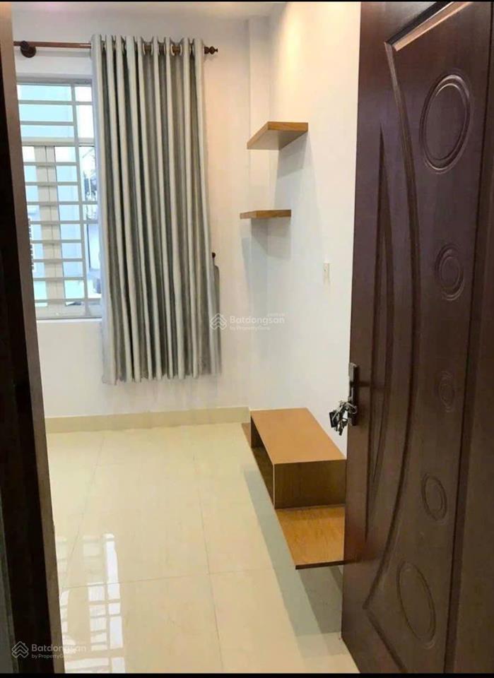 Mua bán nhà quận 4, 4 tầng hoàn công, 40m2 đất, hẻm 1/, cách mặt tiền đường 70m, p. xóm chiếu.