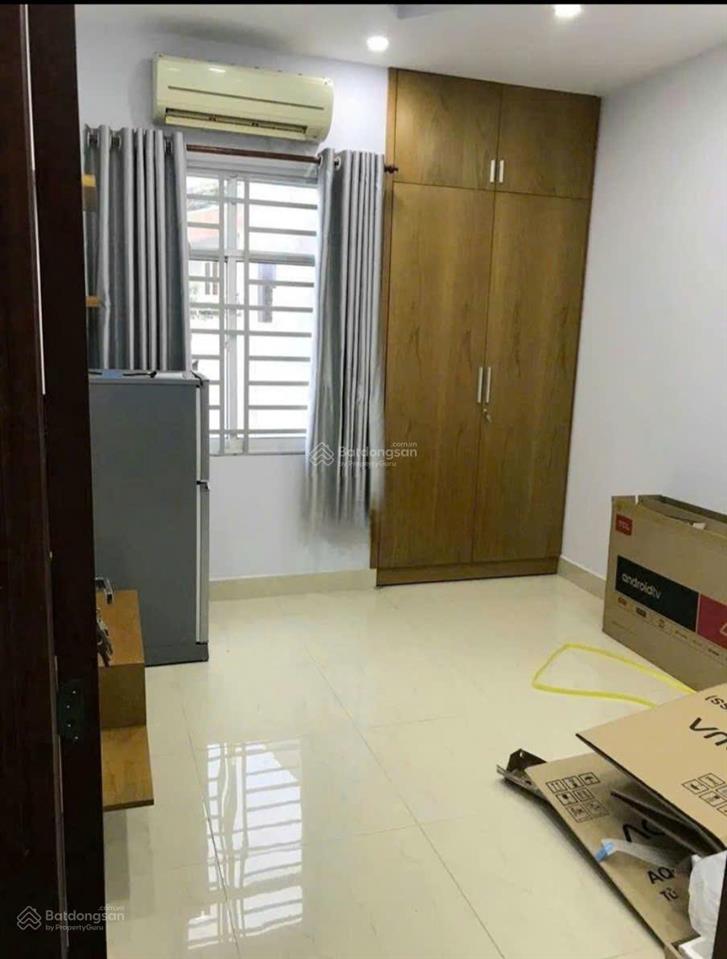 Mua bán nhà quận 4, 4 tầng hoàn công, 40m2 đất, hẻm 1/, cách mặt tiền đường 70m, p. xóm chiếu.