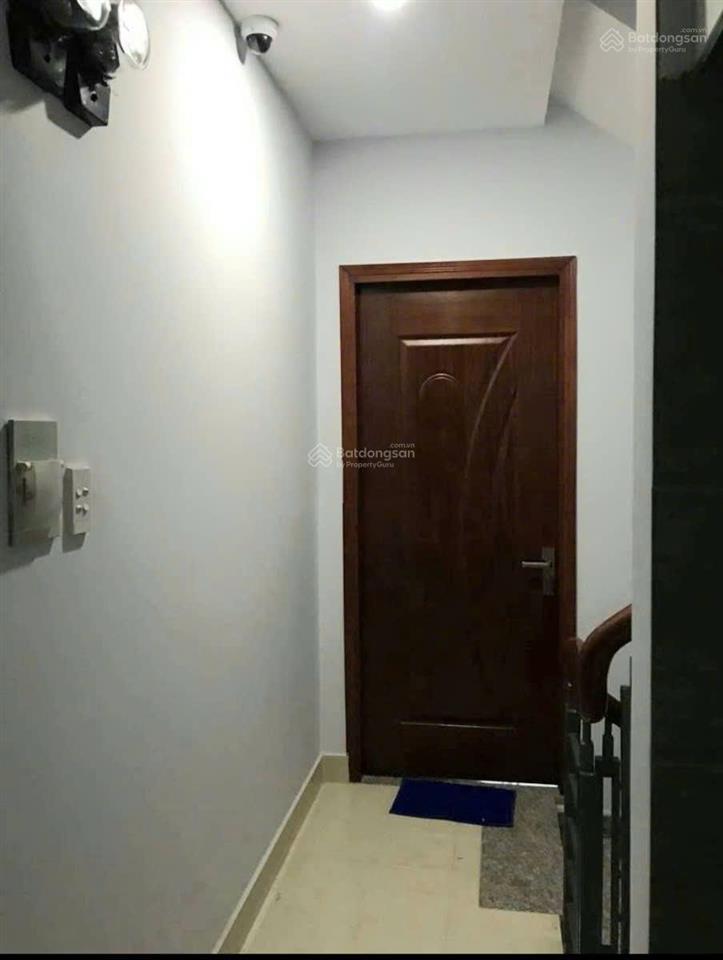 Mua bán nhà quận 4, 4 tầng hoàn công, 40m2 đất, hẻm 1/, cách mặt tiền đường 70m, p. xóm chiếu.