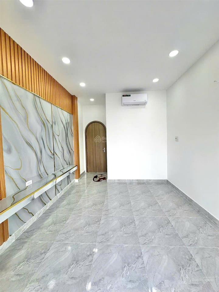 Mua bán nhà quận 4, 3 tầng hoàn công, khu dân cư hiện hữu, tôn thất thuyết vs bến vân đồn !