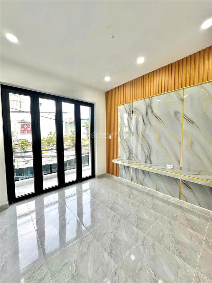 Mua bán nhà quận 4, 3 tầng hoàn công, khu dân cư hiện hữu, tôn thất thuyết vs bến vân đồn !