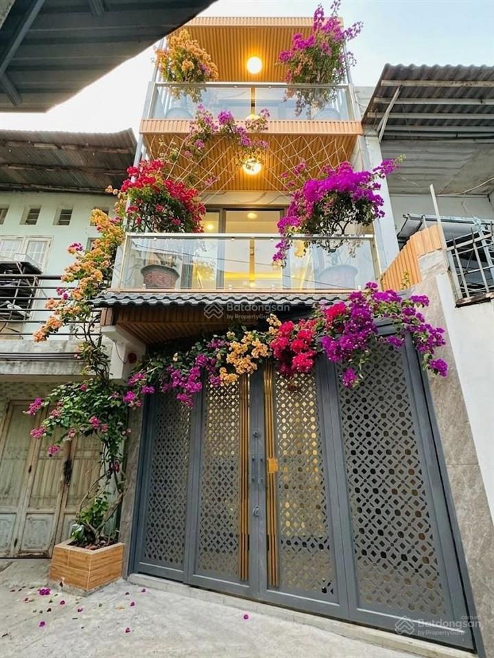 Mua bán nhà quận 4, 3 tầng hoàn công, khu dân cư hiện hữu, tôn thất thuyết vs bến vân đồn !