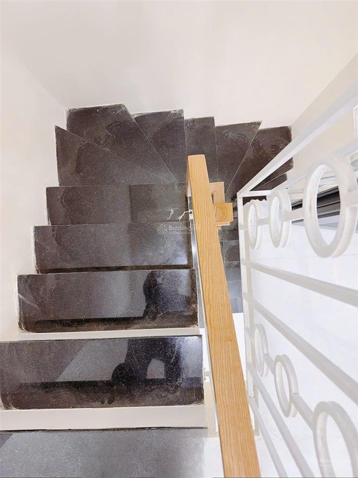 Mua bán nhà quận 4, 33m2 đất, dân cư hiện hữu, hẻm thông, 3 tầng, phường khánh hội