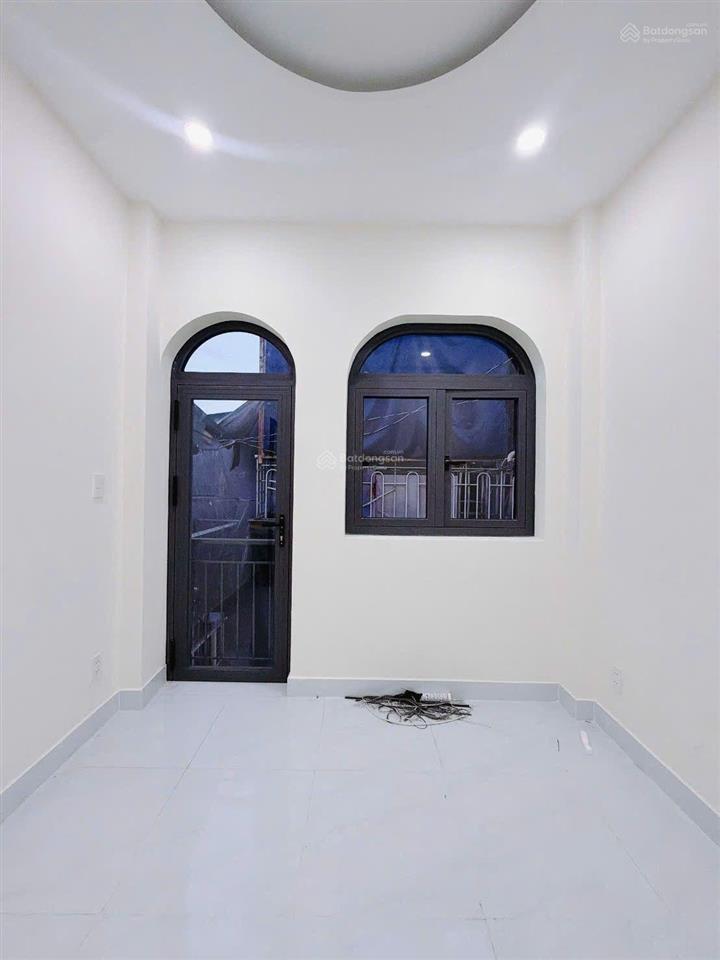 Mua bán nhà quận 4, 33m2 đất, dân cư hiện hữu, hẻm thông, 3 tầng, phường khánh hội