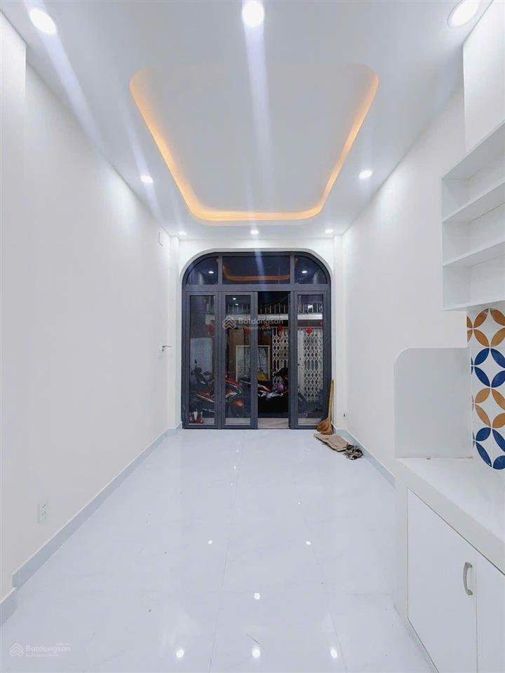 Mua bán nhà quận 4, 33m2 đất, dân cư hiện hữu, hẻm thông, 3 tầng, phường khánh hội
