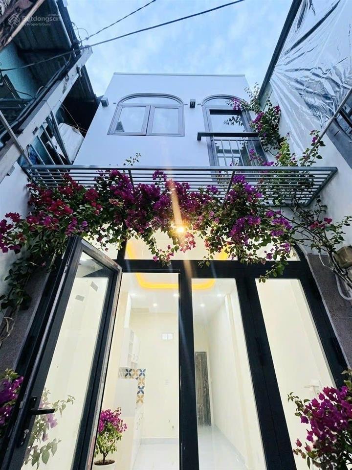 Mua bán nhà quận 4, 33m2 đất, dân cư hiện hữu, hẻm thông, 3 tầng, phường khánh hội