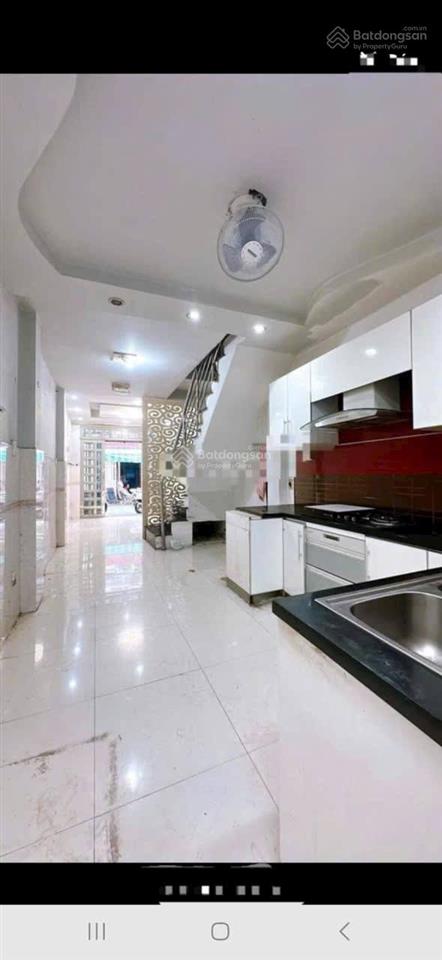 Mua bán nhà quận 4, 3 tầng, view góc 3 mặt tiền, đường số xe hơi, ngay tân vĩnh !