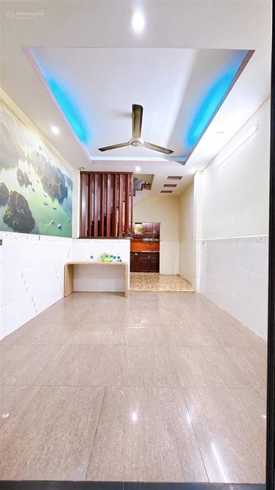 Mua bán nhà quận 4, 4 tầng hoàn công, dân cư hiện hữu, không lo giải tỏa, đường tôn đản!