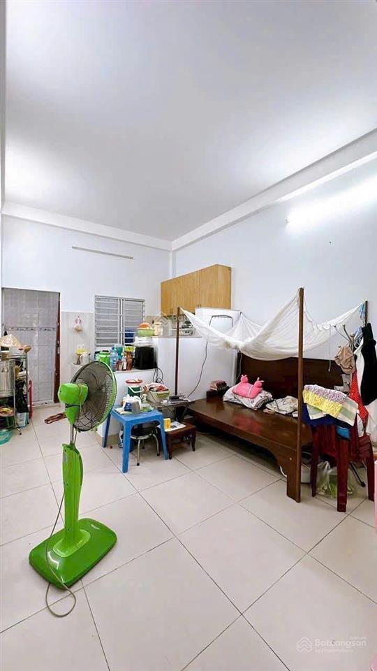 Mua bán nhà quận 4, 84m² đất, 3 tầng btct hoàn công đủ, hẻm 5m thông chợ 200 vs đoàn văn bơ !