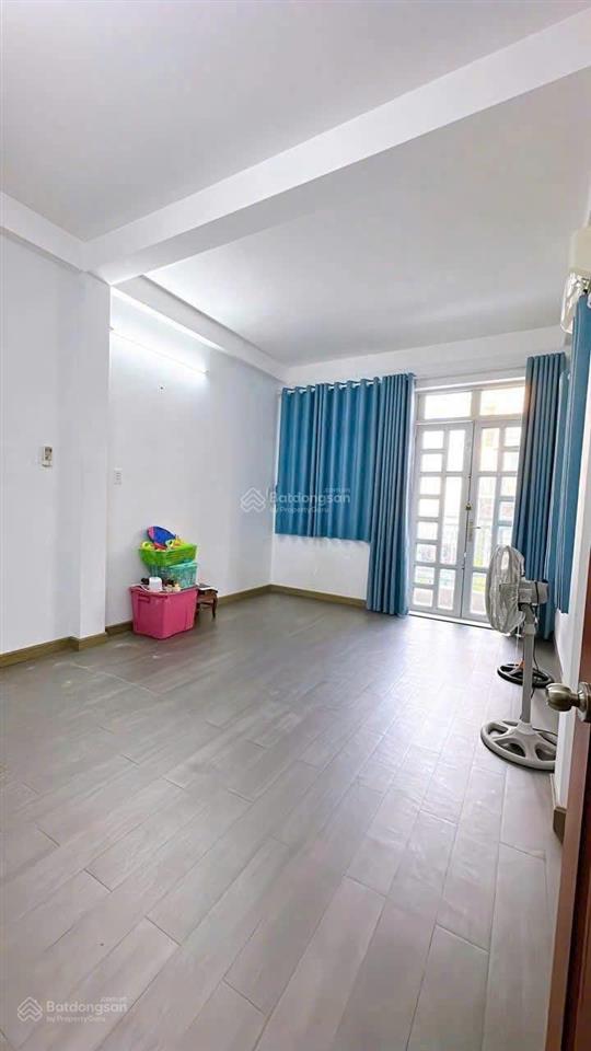 Mua bán nhà quận 4, 84m² đất, 3 tầng btct hoàn công đủ, hẻm 5m thông chợ 200 vs đoàn văn bơ !