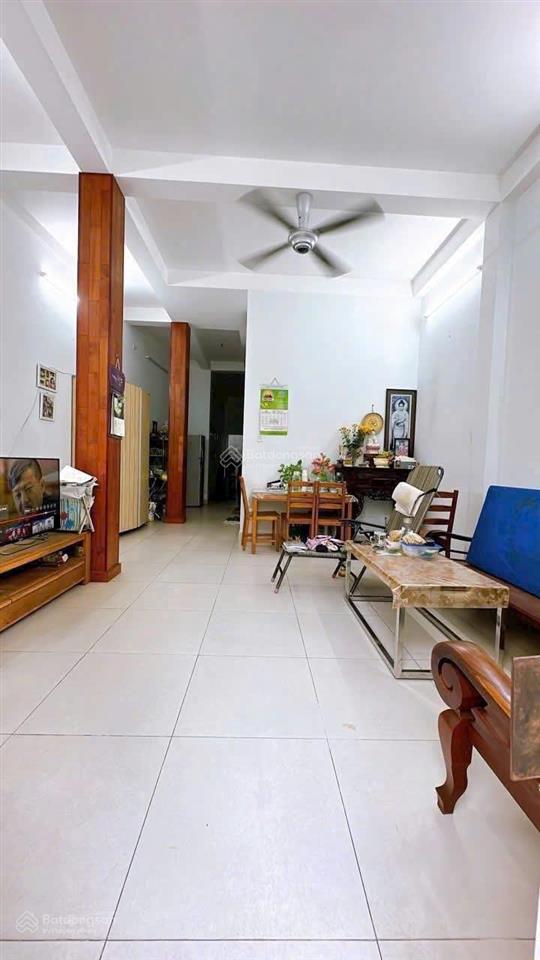 Mua bán nhà quận 4, 84m² đất, 3 tầng btct hoàn công đủ, hẻm 5m thông chợ 200 vs đoàn văn bơ !