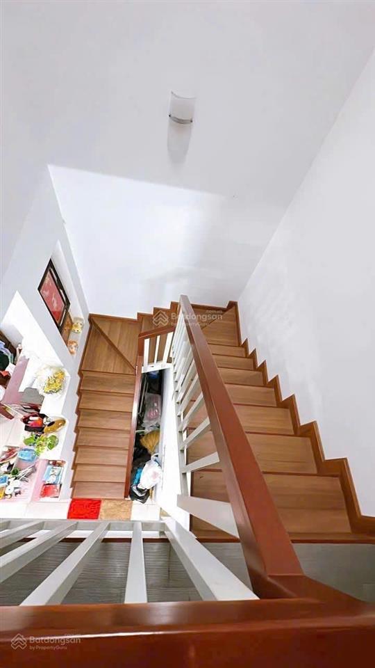 Mua bán nhà quận 4, 84m² đất, 3 tầng btct hoàn công đủ, hẻm 5m thông chợ 200 vs đoàn văn bơ !