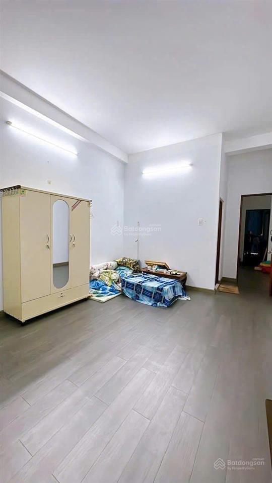 Mua bán nhà quận 4, 84m² đất, 3 tầng btct hoàn công đủ, hẻm 5m thông chợ 200 vs đoàn văn bơ !