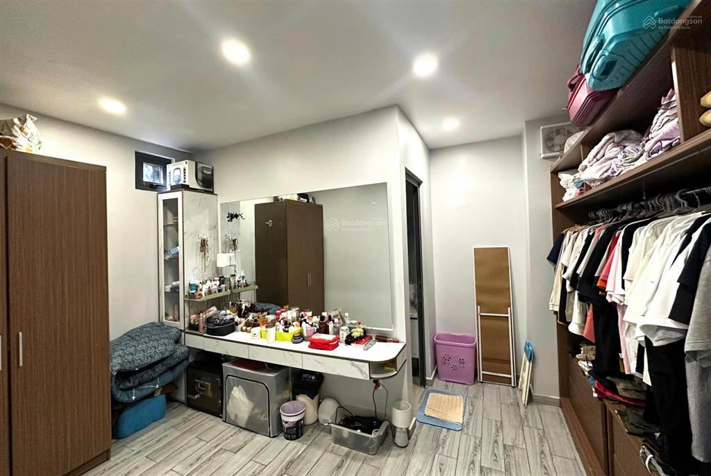 Mua bán nhà quận 4, 4 tầng, 72m2 đất, khu dân cư hiện hữu, hẻm 3m, phường vĩnh hội !