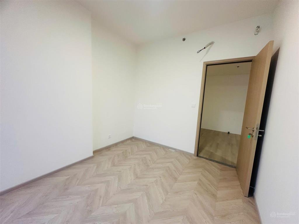 Bán gấp căn 2pn2wc giá siêu tốt toà daisy view công viên 36ha lumiere boulevard,  0898 178 ***