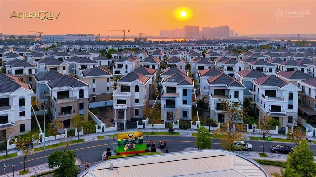 Bán nhanh biệt thự đơn lập 300m2 grandvillas khu compound đang làm sổ chỉ 17 tỷ bao hết 0916 669 ***