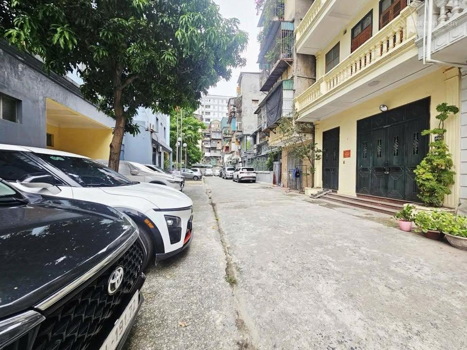 Bán biệt thự lô góc hoàng quốc việt 125m mt 20m2 mặt tiềnvỉa hè3 làn ô tôkhu biệt thự 48,8 tỷ