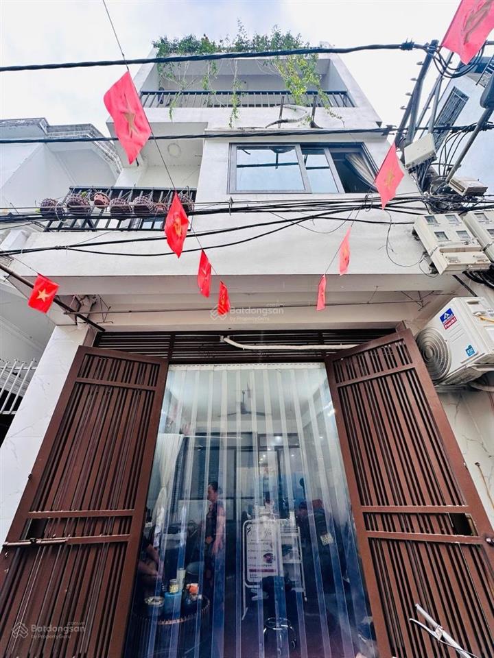 Cho thuê nhà 4 tầng xuân la, tây hồ ô tô vào tận cửa 16tr/tháng