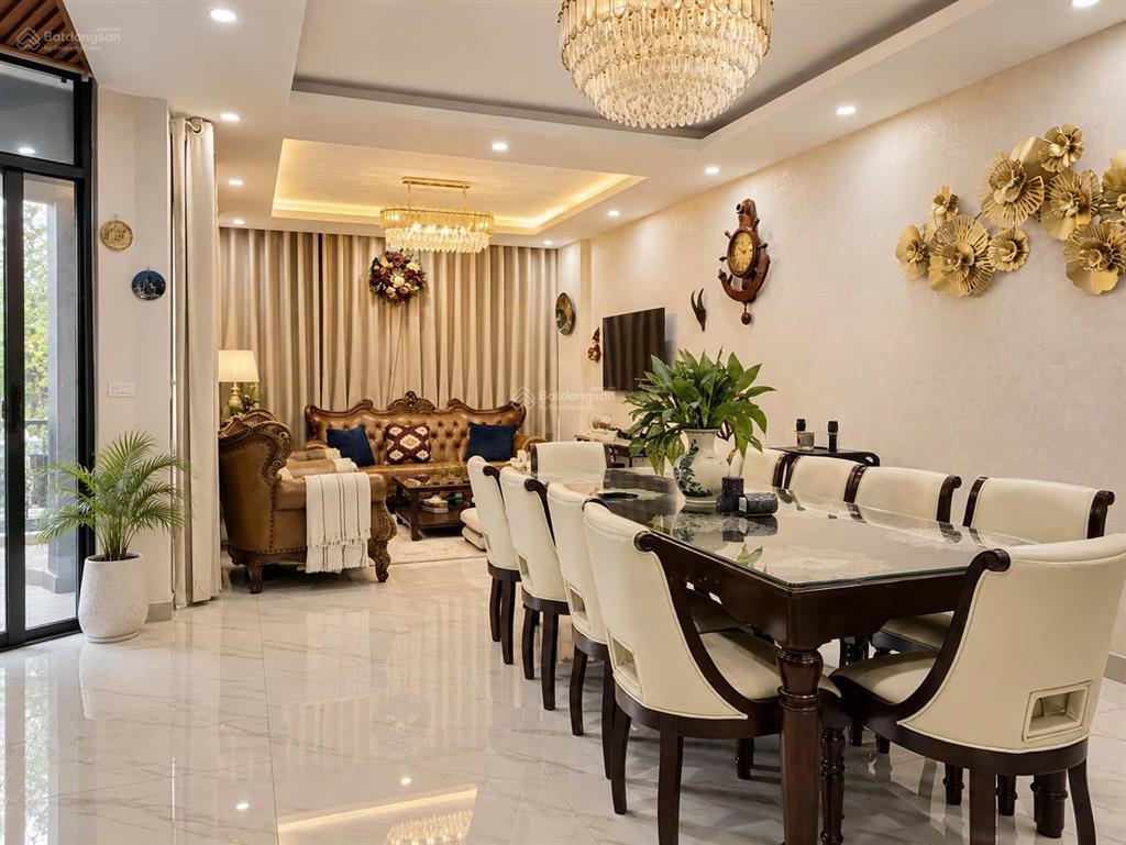 Cần bán nhà phố nguyễn khánh toàn126m2 8 tầng lô góc 2 mặt ngõview công viênkinh doanh65 tỷ