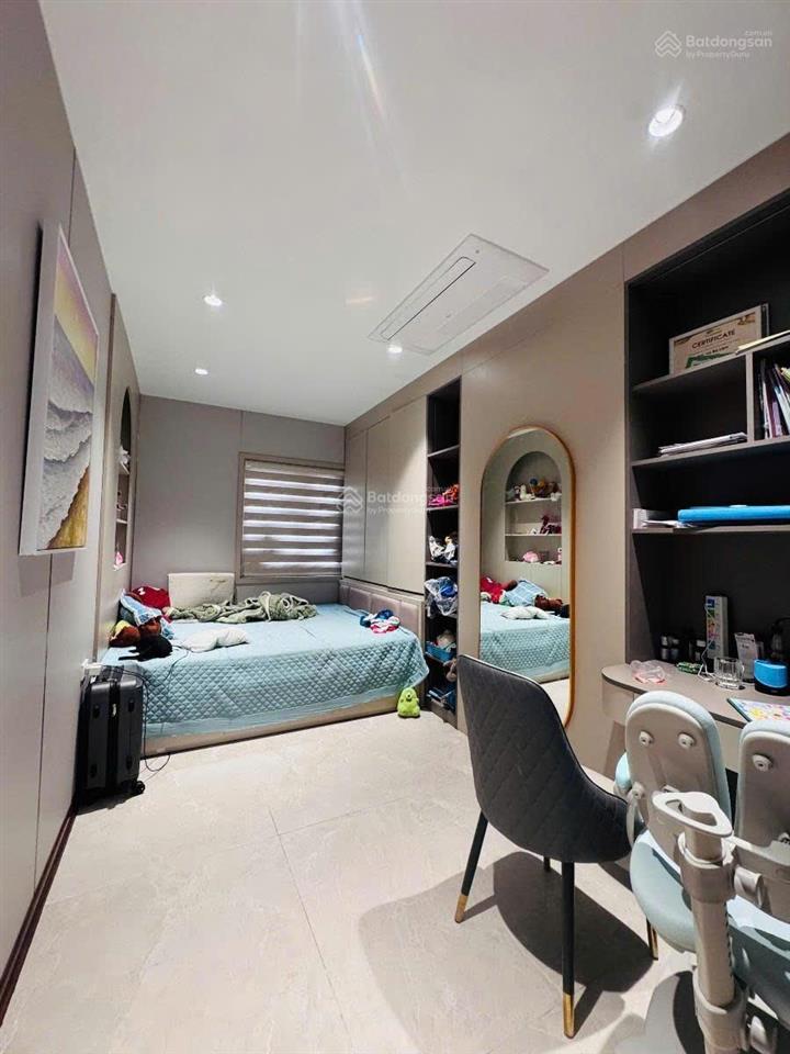 Cần bán chcc lô góc 181m2 mặt thoáng4pnfull nội thấtcầu giấy giá 15,2 tỷ