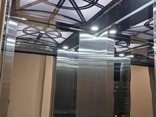 Cho thuê nhà 5 tầng có thang máy ngõ 89 lạc long quân, tây hồ ô tô qua nhà