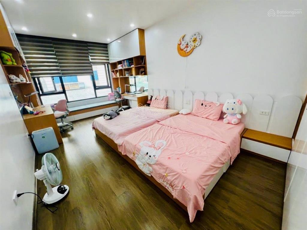 Bán nhà phố hàm nghinam từ liêm 70m 4 tầngmt 4.3mô tô vào nhà2 thoáng 15.5 tỷ