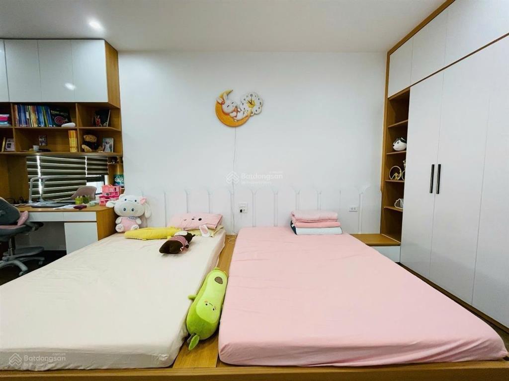 Bán nhà phố hàm nghinam từ liêm 70m 4 tầngmt 4.3mô tô vào nhà2 thoáng 15.5 tỷ