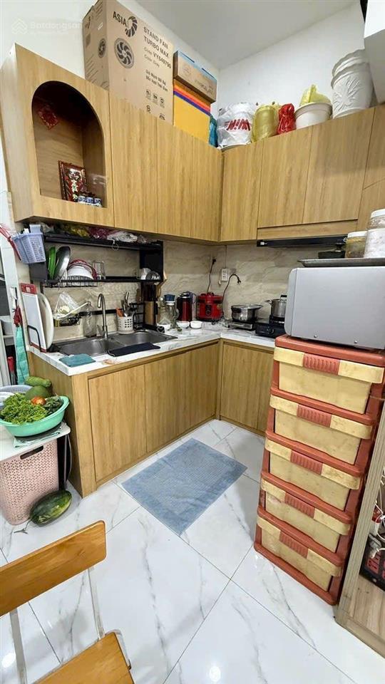 Nhà hẻm 4m đường âu dương lân,p3q8,dt 4,5m x 8m, 1 lầu,2 pn,2 wc