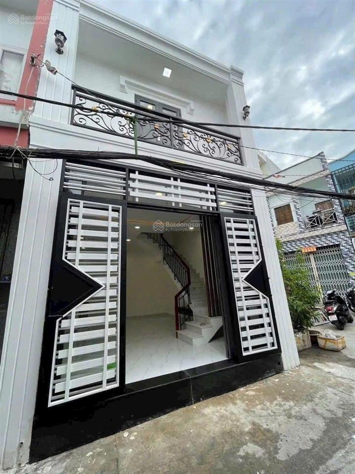 Nhà hẻm 4m đường âu dương lân,p3q8,dt 4,5m x 8m, 1 lầu,2 pn,2 wc