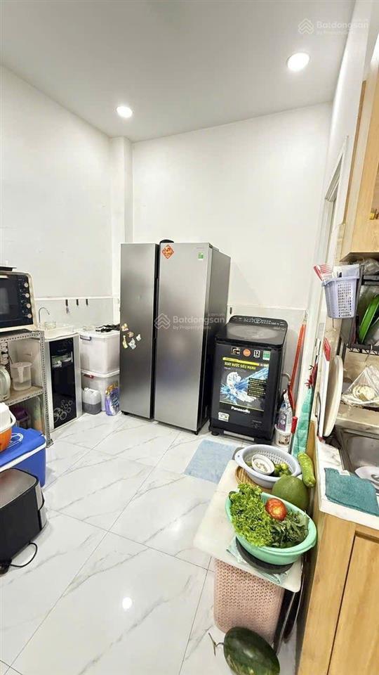 Nhà hẻm 4m đường âu dương lân,p3q8,dt 4,5m x 8m, 1 lầu,2 pn,2 wc