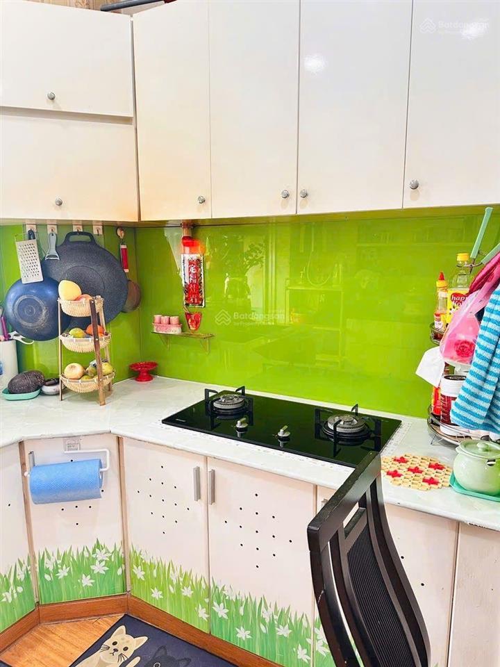 Cần bán gấp nhà đường ba đình,p9q8,dt 4mx8m, 1 lầu,2 pn,2 wc,giá 4 tỷ (tl)