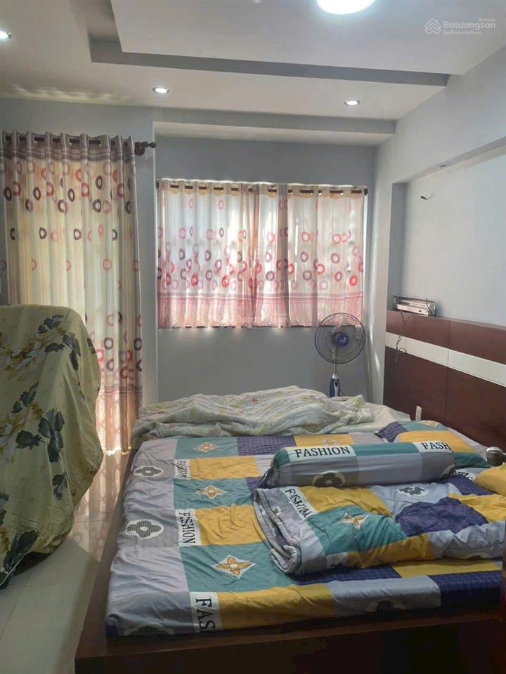 Cần bán gấp nhà đường ba đình,p9q8,dt 4mx8m, 1 lầu,2 pn,2 wc,giá 4 tỷ (tl)