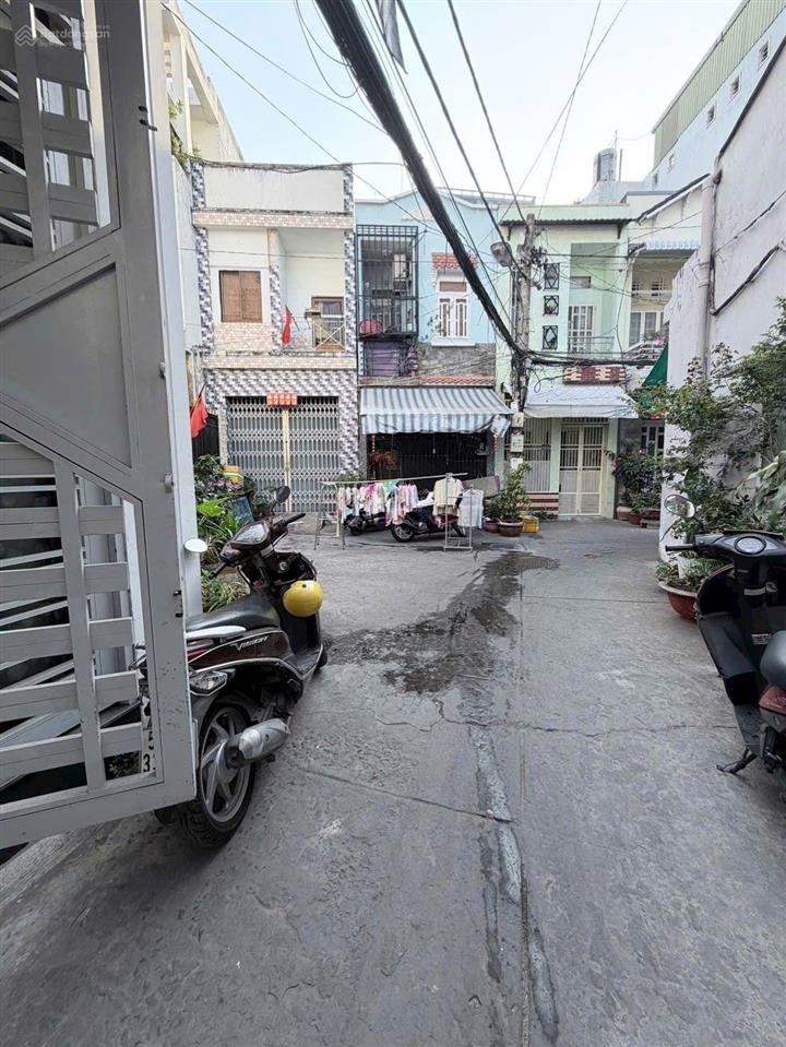 Nhà hẻm 4m đường âu dương lân,p3q8,dt 4,5mx8m, 1 lầu,2 pn,giá 4,68 tỷ (tl)