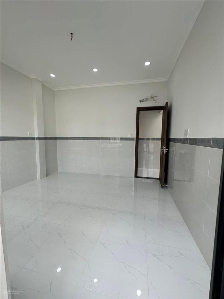 Nhà mới đường cao xuân dục,p12q8,dt 6mx8m, 1 lầu,3 pn,giá 5,48 tỷ (thương lượng)