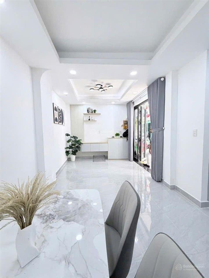 Cần bán gấp nhà đường tùng thiện vương,p12q8,dt 3mx9m, 1 lầu,giá 3,78 tỷ (tl)