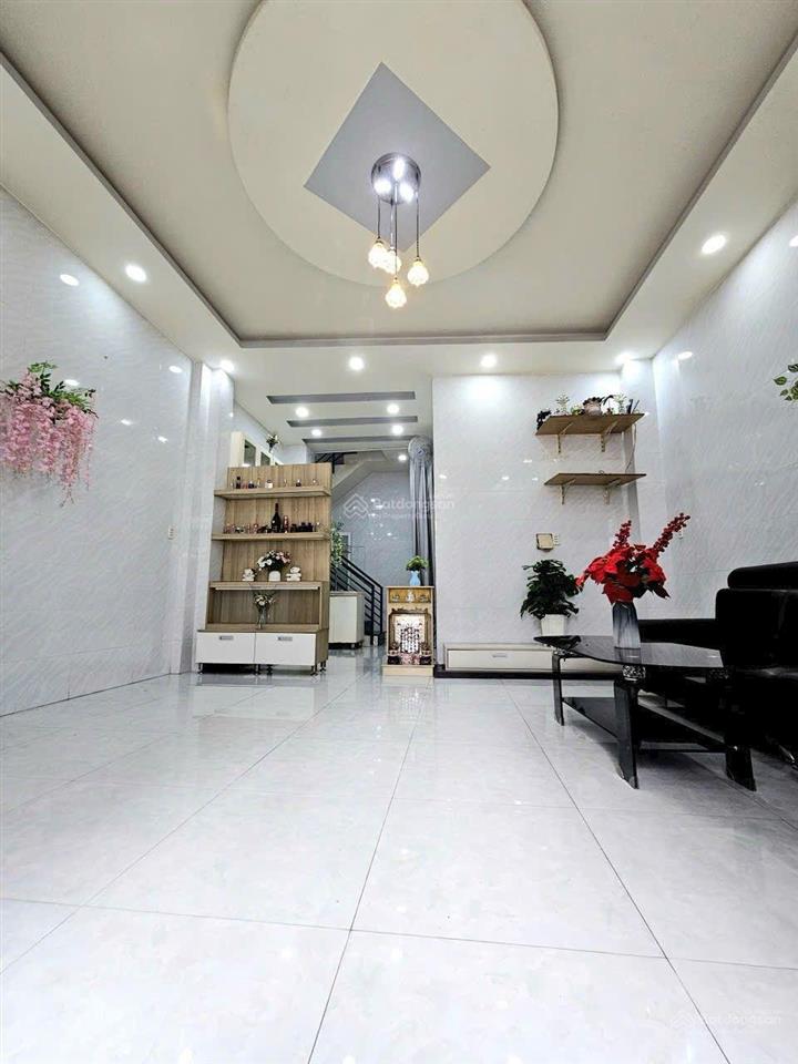 Cần bán gấp nhà đường bùi minh trực,p6q8,dt 5,2mx9m, 1 lầu,2 pn,giá 4,79 tỷ (tl)