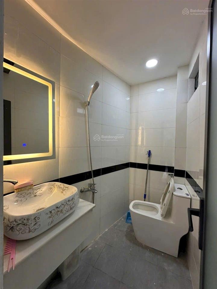 Nhà hẻm 4,5m đường hưng phú, p. 8, q. 8, dt 6m x 7m, 1 trệt, 1 lầu, 3 pn