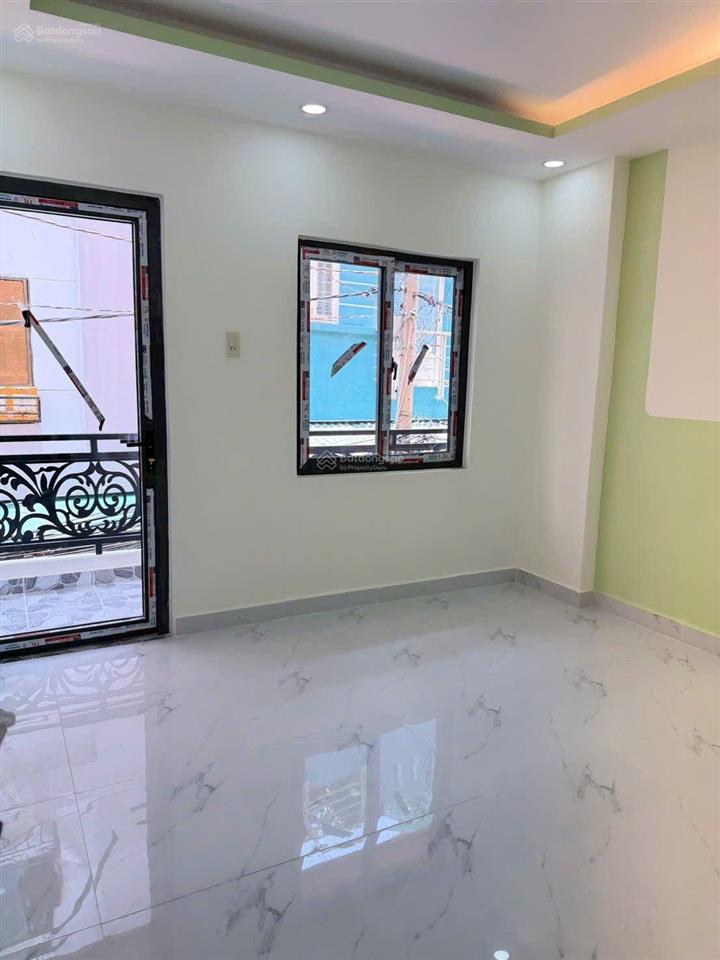 Nhà mới đường dương bá trạc, p1q8, dt 4,5m x 10m, 1 trệt, 2 lầu, 4 pn