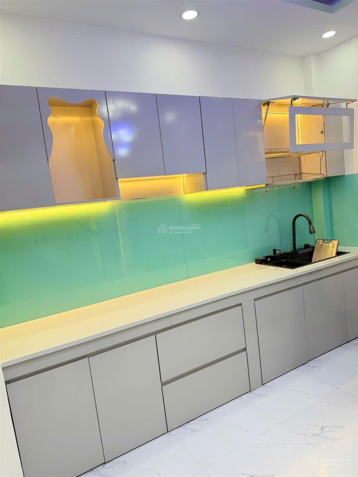 Nhà mới đường dương bá trạc, p1q8, dt 4,5m x 10m, 1 trệt, 2 lầu, 4 pn