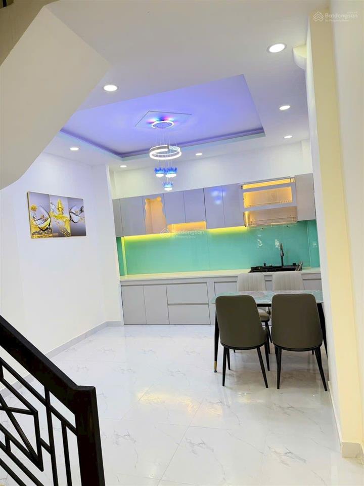 Nhà mới đường dương bá trạc, p1q8, dt 4,5m x 10m, 1 trệt, 2 lầu, 4 pn