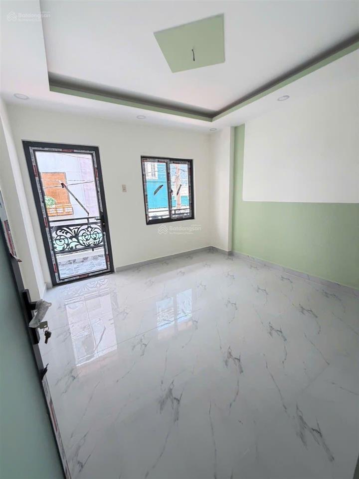 Nhà mới đường dương bá trạc, p1q8, dt 4,5m x 10m, 1 trệt, 2 lầu, 4 pn