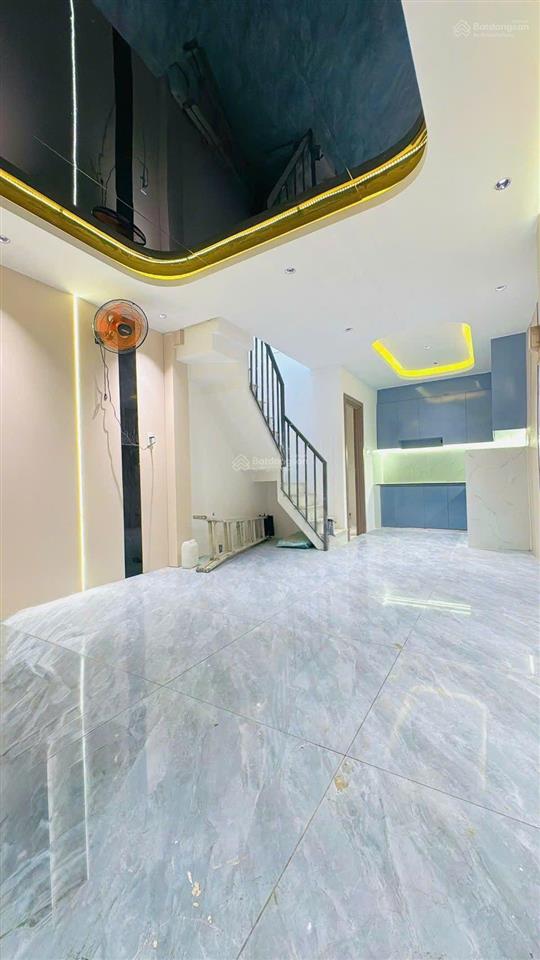 Nhà đường nguyễn thị tần, p1q8, dt 3,5x8m, 1 lầu, 2 pn, giá 2,38 tỷ (tl)