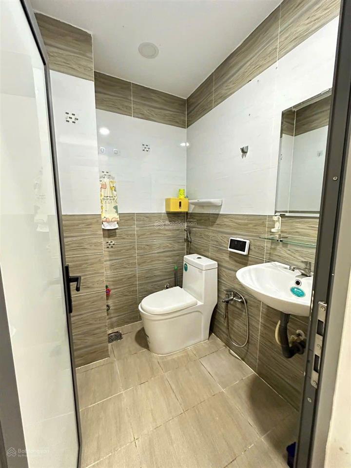 Nhà hẻm 4m đường âu dương lân, p3q8, dt 3mx10m, 1 lửng, 2 lầu, sân thượng, 3 pn, 4 wc