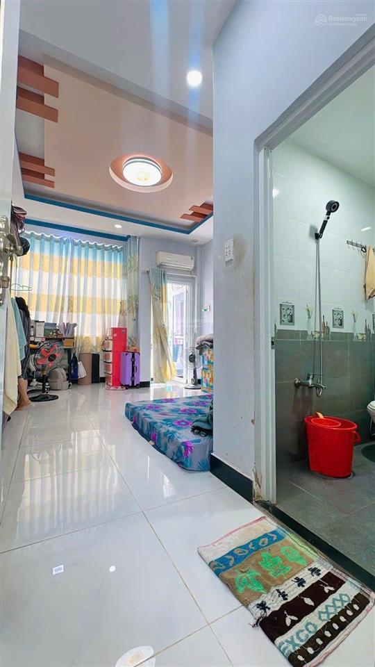 Nhà hẻm 4,5m đường bông sao, p5q8, dt 4mx7m, đúc 3 lầu, 3 pn, 4 wc