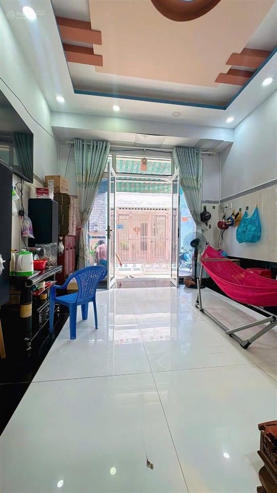 Nhà hẻm 4,5m đường bông sao, p5q8, dt 4mx7m, đúc 3 lầu, 3 pn, 4 wc