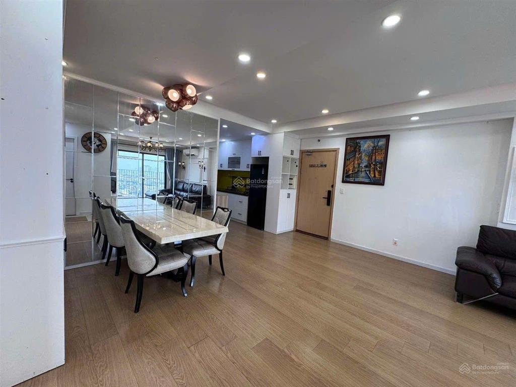 Cho thuê cc 3pn, 2wc, chuyển thành 2pn 94m2 tại mone nam sài gòn, giá tốt, căn góc view đẹp
