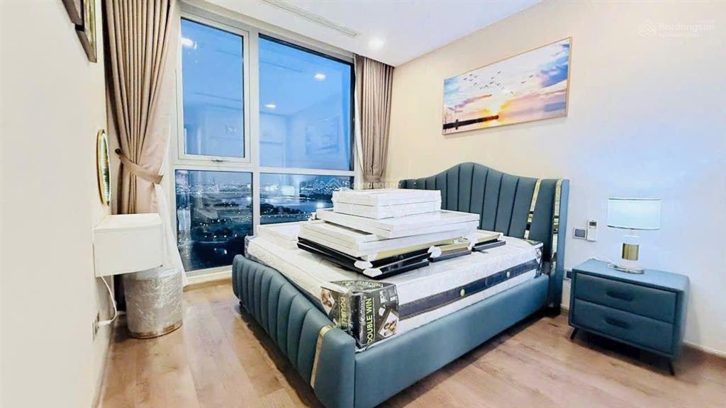 Cho thuê gấp cc vinhomes central park, 80 triệu vnd, 188m2, 4pn, 3wc, full nt đẹp bình thạnh, hcm