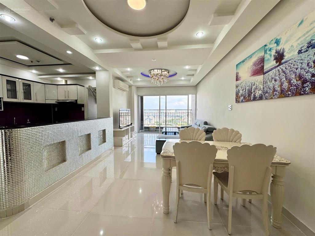 Cho thuê cc 3pn, 2wc tại sunrise city, 20 triệu, 125m2 căn góc full nt đẹp lầu đẹp view thoáng mát